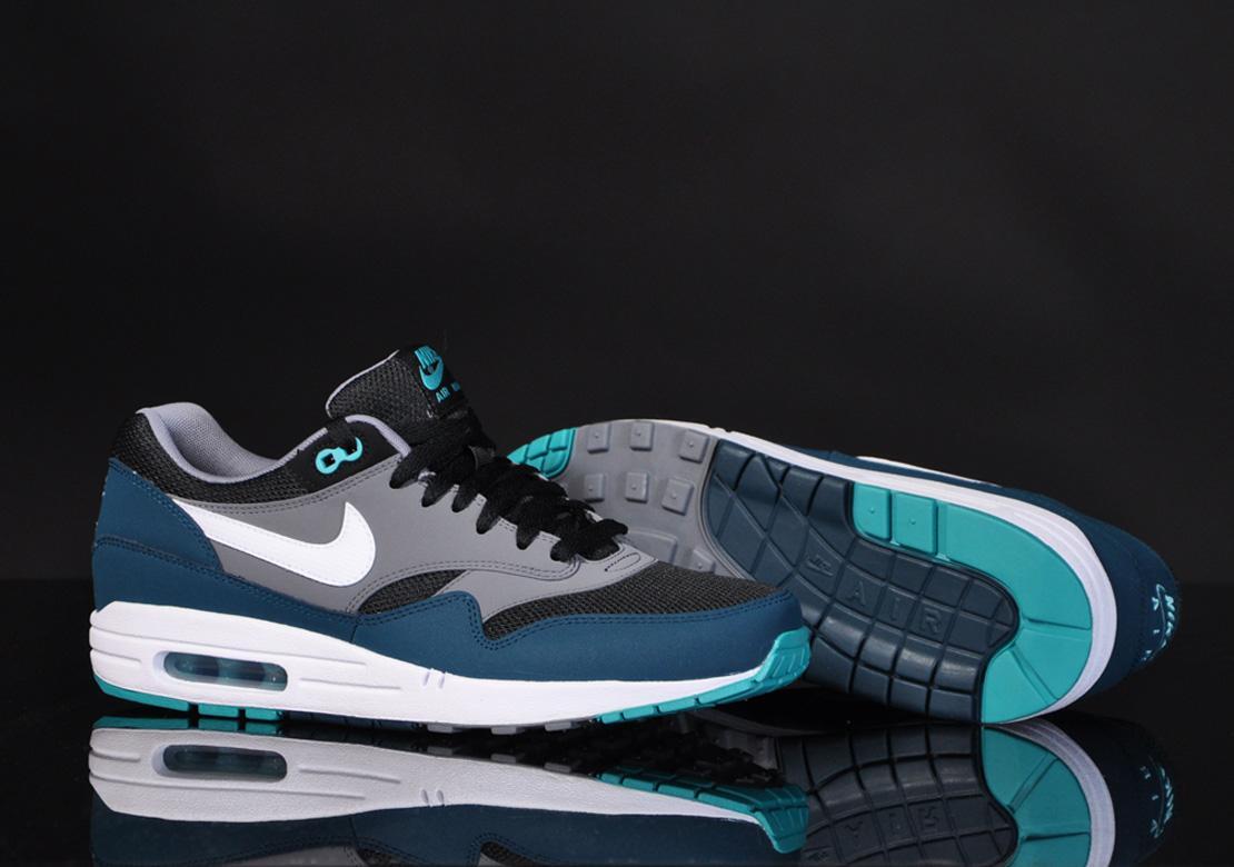 nike-air-max-1-essential-